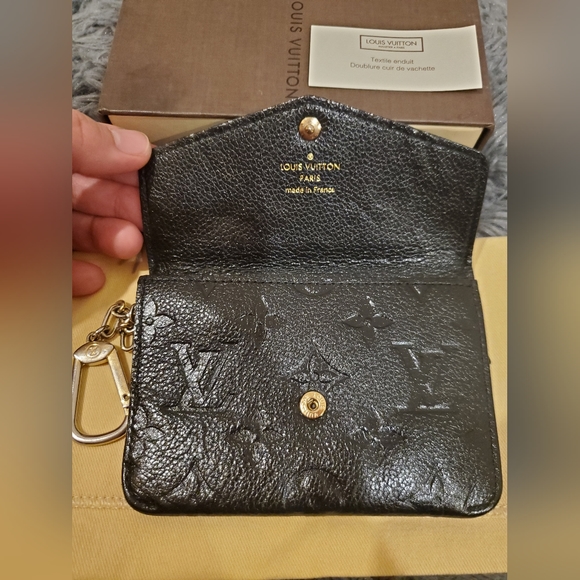 Louis Vuitton Monogram Empreinte key pouch in black - Picture 5 of 16
